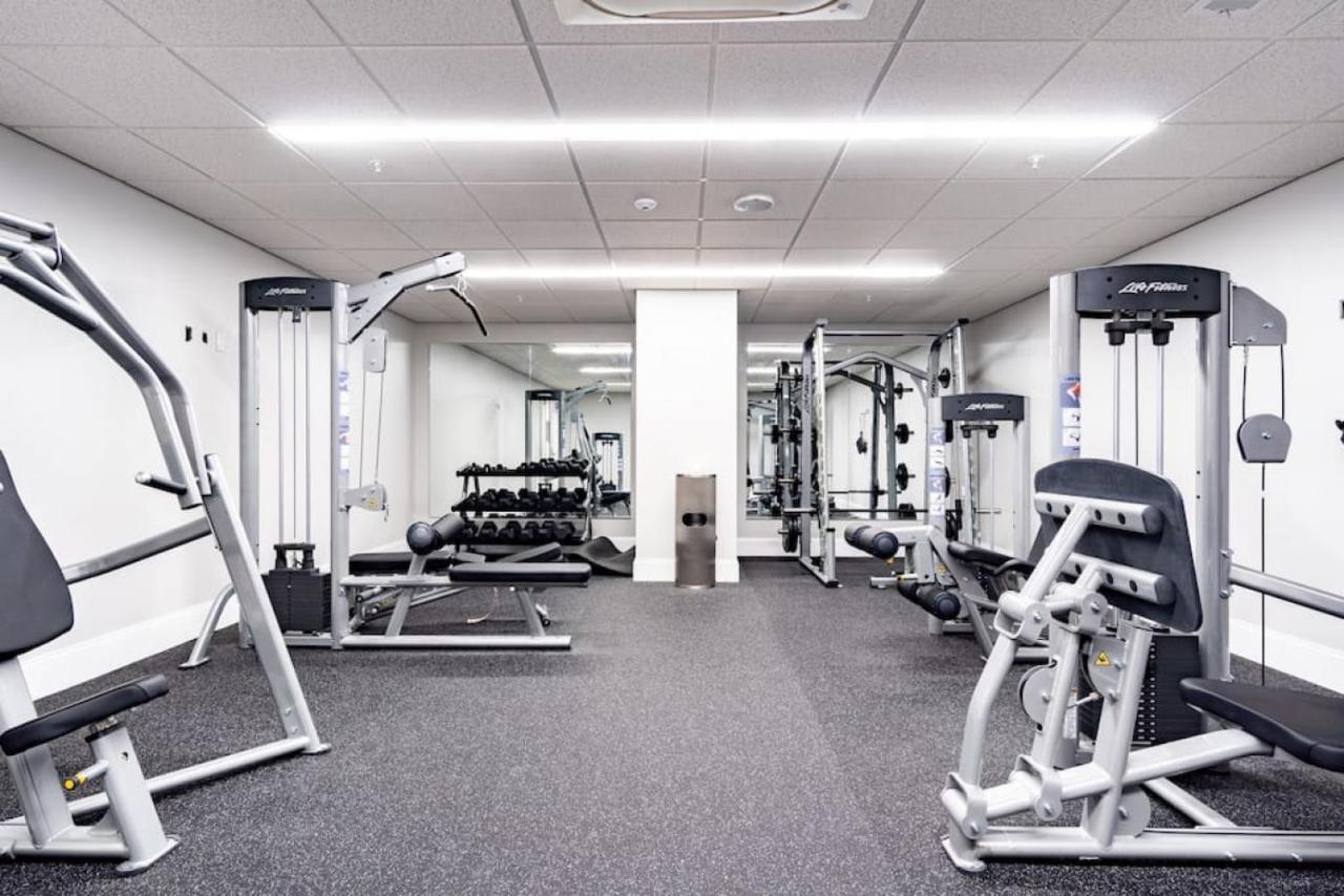 Hostwise Stays - The Washington At Chatham - Free Parking, Private Gym, More! 피츠버그 외부 사진