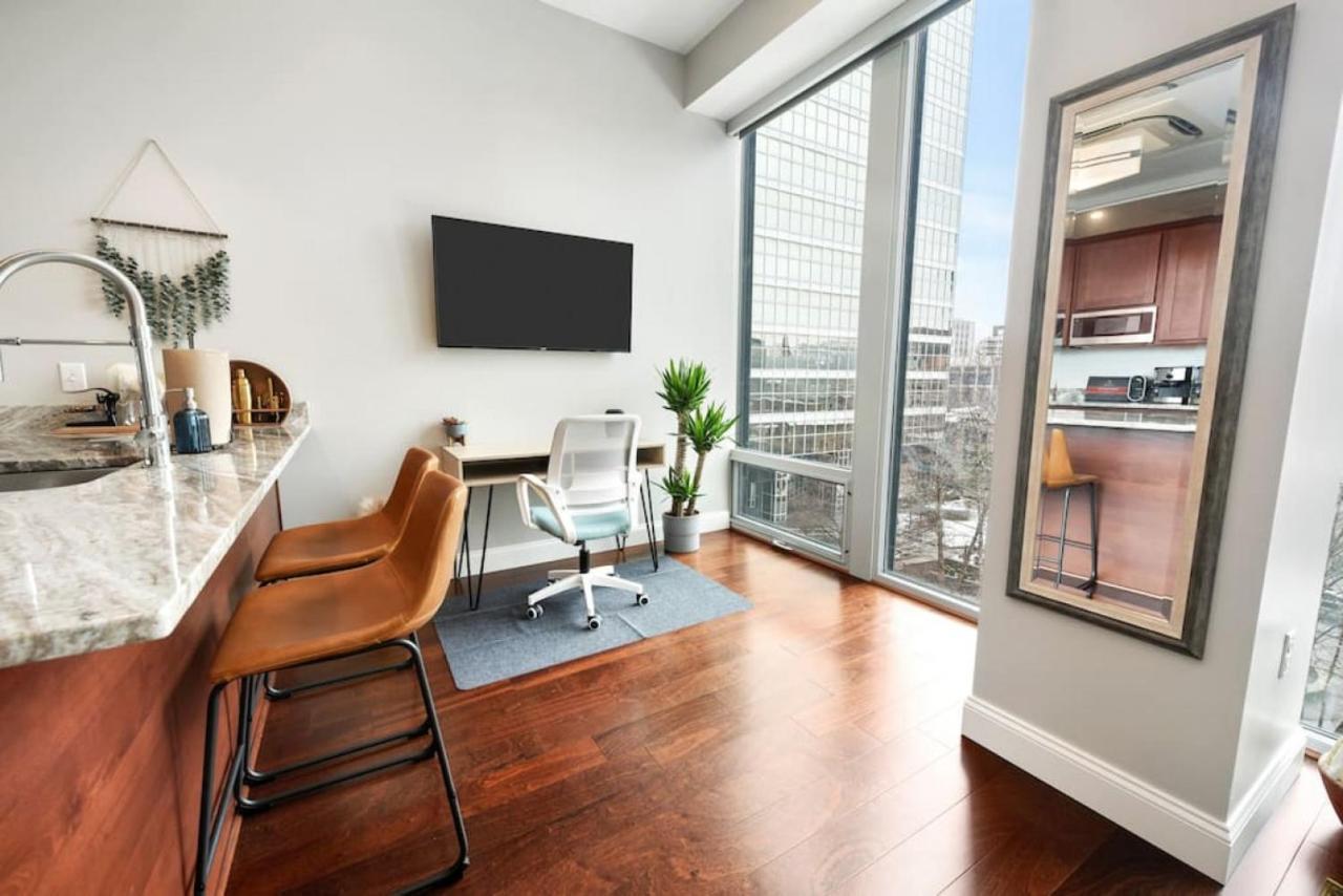 Hostwise Stays - The Washington At Chatham - Free Parking, Private Gym, More! 피츠버그 외부 사진