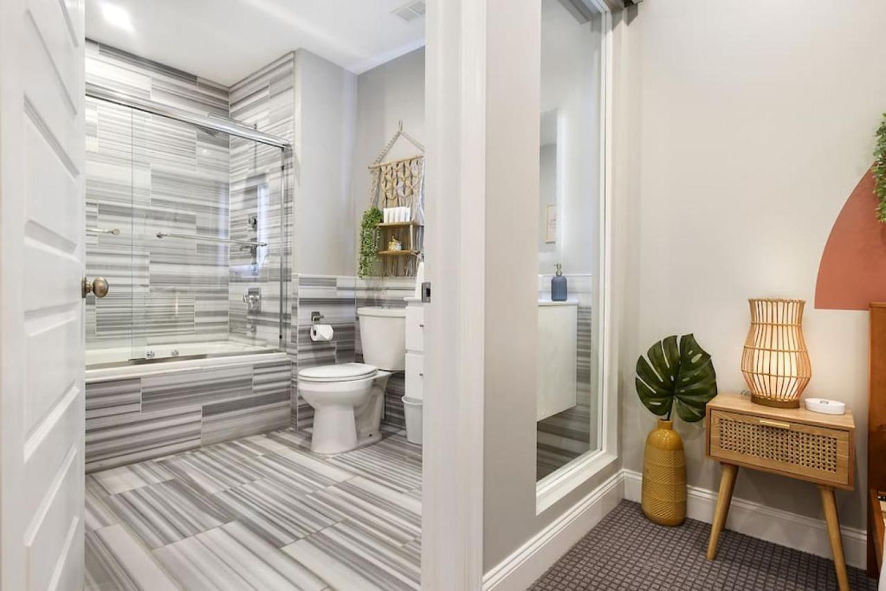 Hostwise Stays - The Washington At Chatham - Free Parking, Private Gym, More! 피츠버그 외부 사진