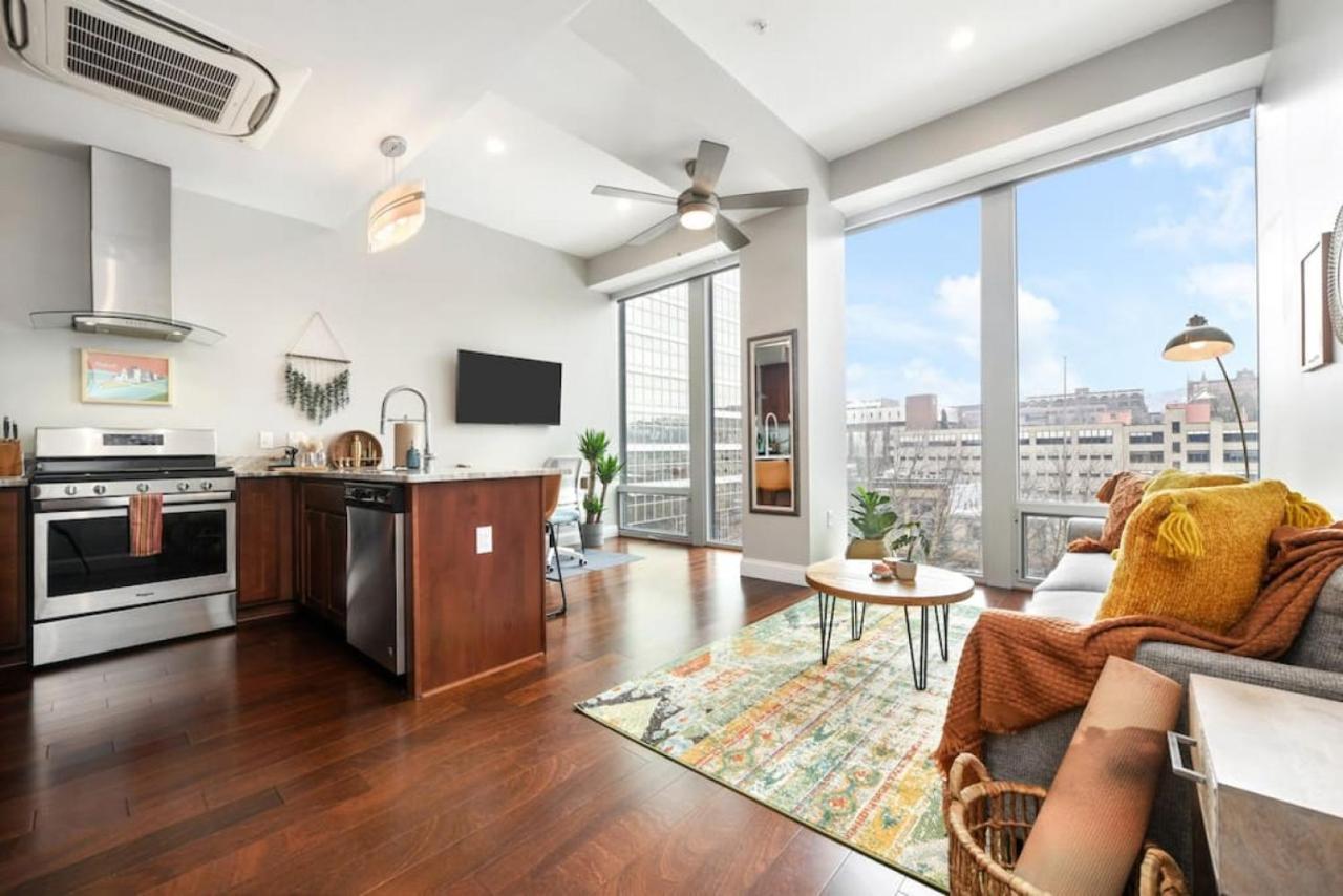 Hostwise Stays - The Washington At Chatham - Free Parking, Private Gym, More! 피츠버그 외부 사진